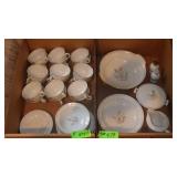 2 BL- SANGO HARVEST GOLD CUPS, BOWLS, CREAM &>>>>