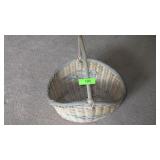 LARGE WICKER BASKET