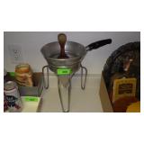 VINTAGE WEAR-EVER ALUMINUM CONE STRAINER W/ WOOD>>
