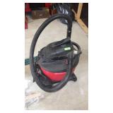 CRAFTSMAN 6.25 WET/ DRY SHOP VAC (TURNS ON)