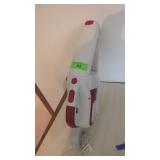 BLACK & DECKER DUST BUSTER VACUUM TURNS ON
