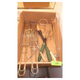 COLEMAN GRILL BRUSH & FORK, CHICKEN ROASTER>>>