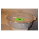 CORNING WARE 4 LITER CASSEROLE DISH