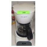 MR. COFFEE COFFE MAKER (TURNS ON)