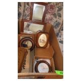 VINTAGE HOMCO WALL POCKET AND CERAMIC PLAQUE>>>>