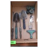 GARDEN TOOLS, VTG FLARING ROSE SPRINKLER, & FENCE>
