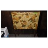 2 VTG TV TRAYS