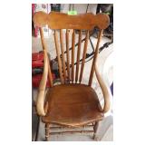 VINTAGE ARROW BACK CHAIR (NEEDS GLUED)