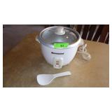 NUTRITIONIST COOKER (TURNS ON)