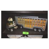 VTG NYLINT CATTLE HAULER TRUCK