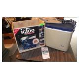 VTG IGLOO TAGALONG ICE CHEST