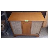 VTG ZENITH STEREOPHONIC HIGH FIDELITY PHONOGRAPH>>