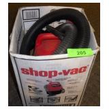 1 GALLON SHOP VAC TURNS ON