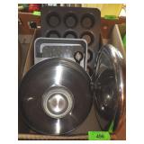 PYREX MUFFIN TIN, CUISINART BAKING PAN, SS BOWLS,>