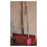 2 METAL SNOW SHOVELS (1 CHILDS), CHILDS SPADE