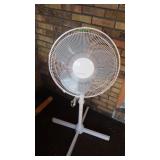 WINDMERE FAN (TURNS ON)