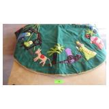 VINTAGE SEQUINNED CHRISTMAS TREE SKIRT