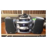 AIWA COMPACT DISC STEREO SYSTEM TURNS ON
