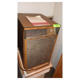 VTG GOLD STAR DEHUMIDIFIER TURNS ON