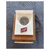 Schlitz clock