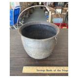 Iron kettle