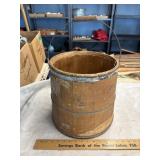Wood pail