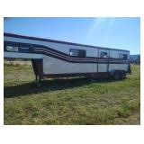 24ft horse trailer with tack room and dividers