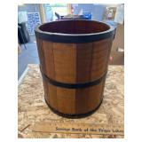 Wood bucket