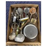 Primitive kitchen lot
