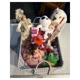 Basket with  plush
