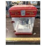 Popcorn maker