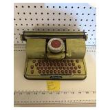 Vintage berwin toy typewriter