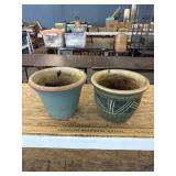 Pottery flower pots