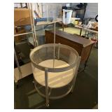 Retail bin on wheels