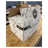 Case of plastic salad tongs