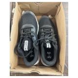 New size 6y under Armour shoes