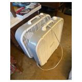 2 fans