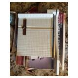 Paper cutter