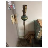 Freestanding lamp