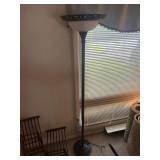 Freestanding lamp