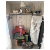 Contents of closet window screen not jncluded