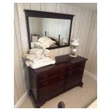 Kling dresser with mirror