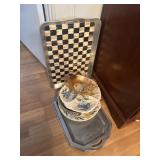 Assorted trays and dishes