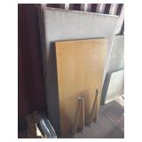 Office partitions and table