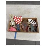 Primitive decor