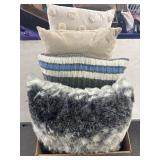 Decorative pillows