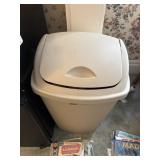 Trash can
