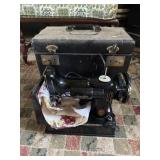 Mini singer sewing machine