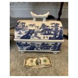 Oriental covered dish