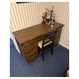 Kneehole desk with chair